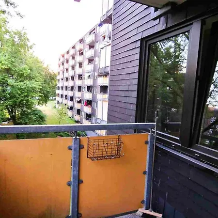 Mit Balkon In