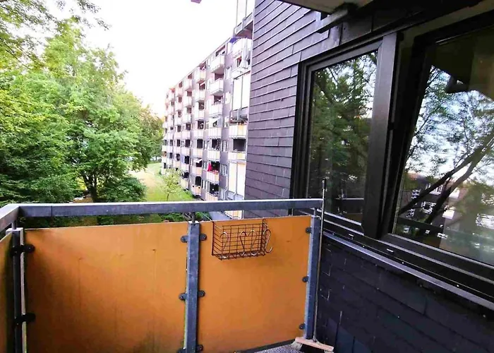 Mit Balkon In